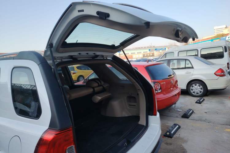 Used Kia Sportage 2013 2.0L Automatic Two-Wheel Drive GL Trim Trunk