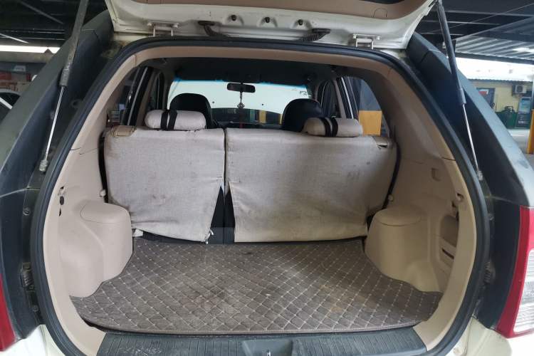 Used Kia Sportage 2013 2.0L Automatic Two-Wheel Drive GL Trim Trunk