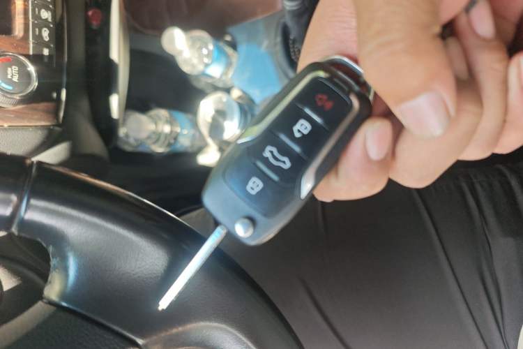 Used Kia Sportage 2013 2.0L Manual Two-Wheel Drive GLS Vehicle Key