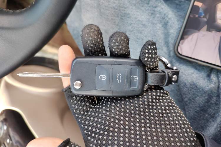 Used Kia Sportage 2013 2.0L Manual Two-Wheel Drive GL Trim Vehicle Key