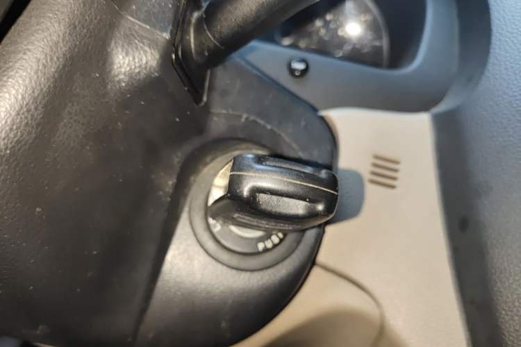Used Kia Sportage 2013 2.0L Manual Two-Wheel Drive GL Trim Vehicle Key