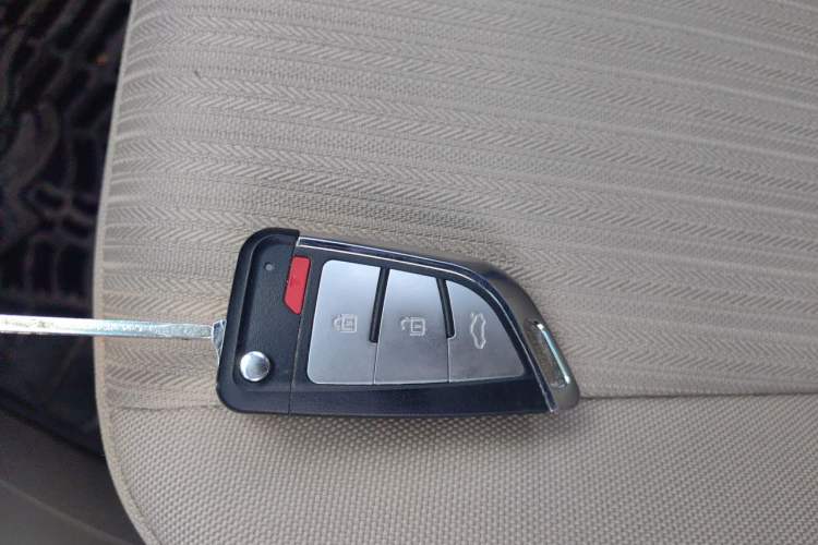 Used Kia Sportage 2013 2.0L Automatic Two-Wheel Drive GL Trim Vehicle Key
