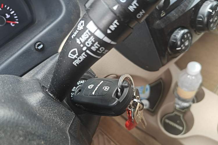 Used Kia Sportage 2013 2.0L Manual Two-Wheel Drive GL Trim Vehicle Key