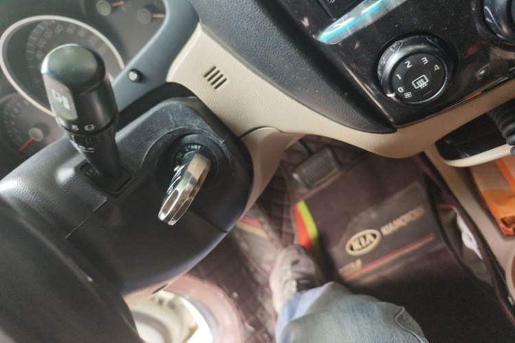 Used Kia Sportage 2013 2.0L Automatic Two-Wheel Drive GL Trim Vehicle Key