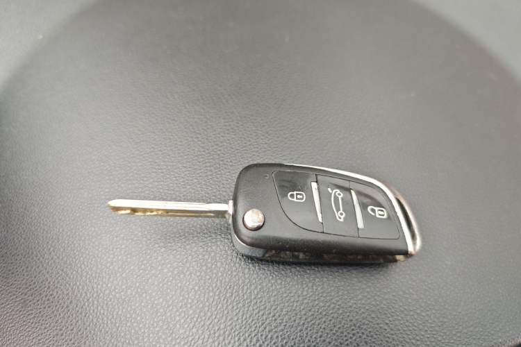 Used Kia Sportage 2013 2.0L Automatic Two-Wheel Drive GL Trim Vehicle Key