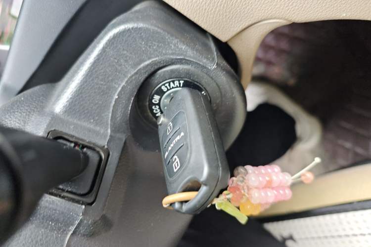Used Kia Sportage 2013 2.0L Manual Two-Wheel Drive GL Trim Vehicle Key