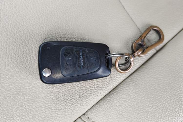 Used Kia Sportage 2013 2.0L Manual Two-Wheel Drive GL Trim Vehicle Key