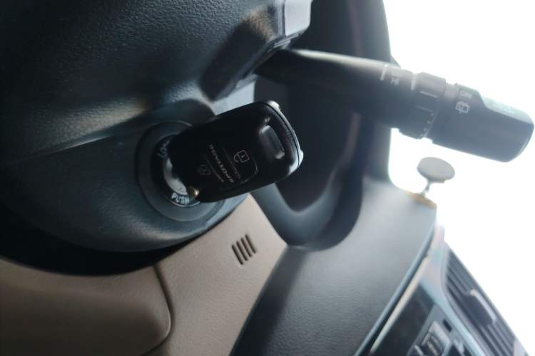 Used Kia Sportage 2013 2.0L Automatic Two-Wheel Drive GL Trim Vehicle Key