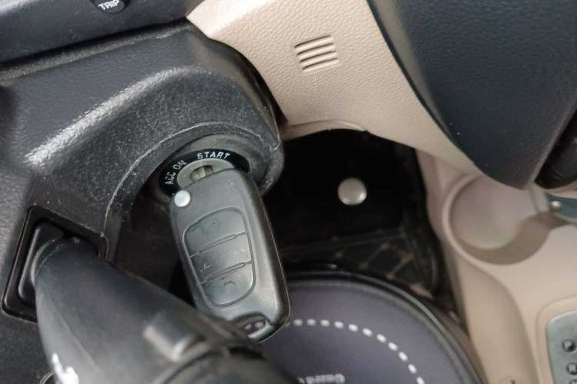 Used Kia Sportage 2013 2.0L Automatic Two-Wheel Drive GL Trim Vehicle Key