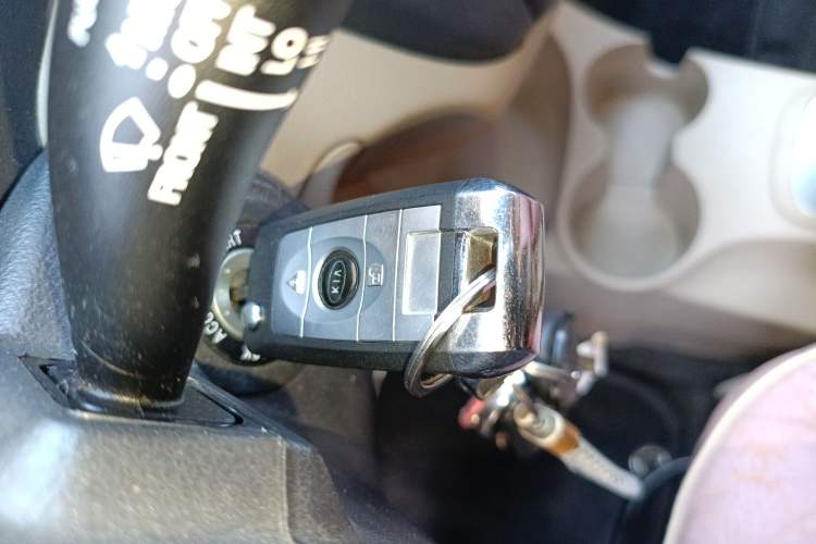 Used Kia Sportage 2013 2.0L Automatic Two-Wheel Drive GL Trim Vehicle Key