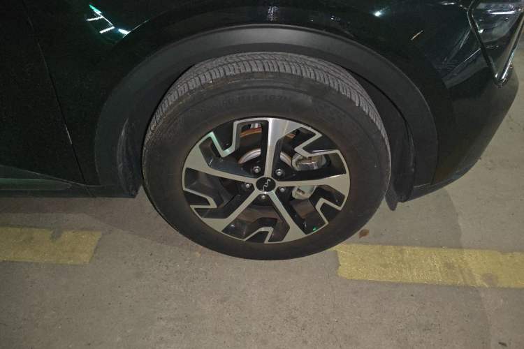 Used Kia Sportage (Chinese Domestic Model) 2023 1.5T Two-Wheel Drive Prestige Edition Right Front Wheel Hub