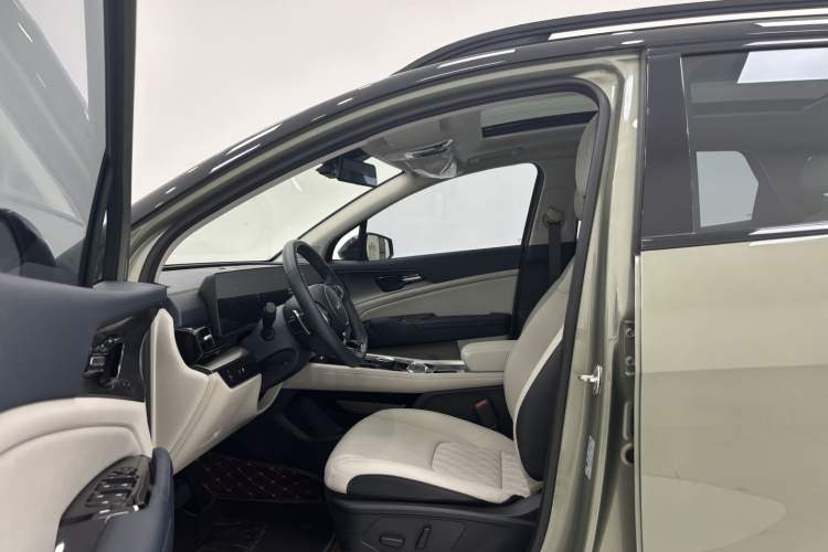 Used Kia Sportage (Chinese Domestic Model) 2023 2.0L HEV Two-Wheel Drive Flagship Edition Interior 5