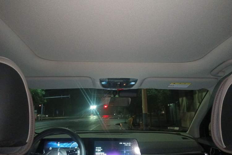 Used Kia Sportage (Chinese Domestic Model) 2023 1.5T Two-Wheel Drive Prestige Edition Headliner