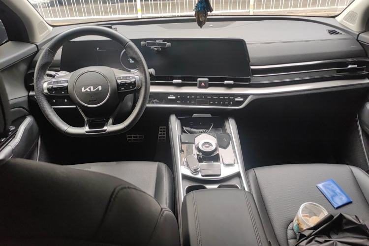 Used Kia Sportage (Chinese Domestic Model) 2023 2.0T Two-Wheel-Drive Prestige Edition Center Console