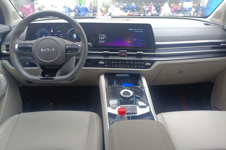 Used Kia Sportage (Chinese Domestic Model) 2023 1.5T Two-Wheel Drive Prestige Edition Center Console