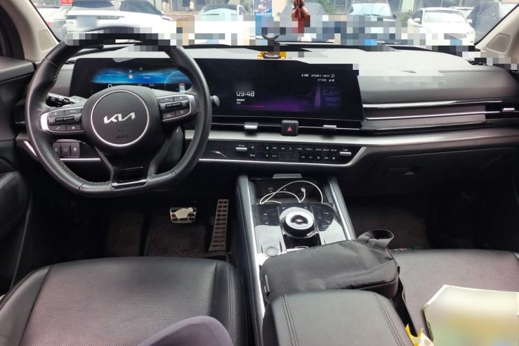 Used Kia Sportage (Chinese Domestic Model) 2023 2.0T Two-Wheel Drive Flagship Edition Center Console