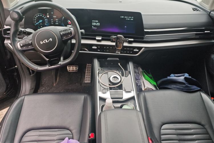 Used Kia Sportage (Chinese Domestic Model) 2023 2.0T Two-Wheel-Drive Prestige Edition Center Console