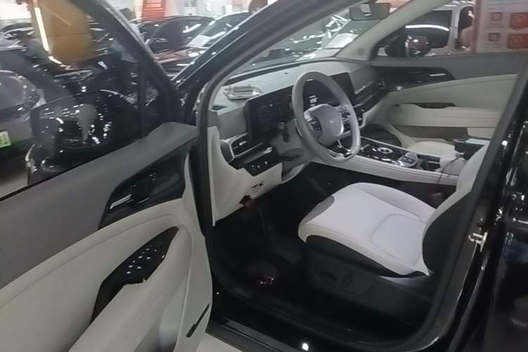 Used Kia Sportage (Chinese Domestic Model) 2023 1.5T Two-Wheel Drive Prestige Edition Driver Seat