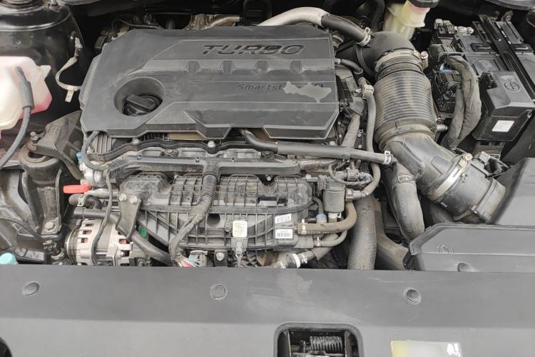 Used Kia Sportage (Chinese Domestic Model) 2023 2.0T Two-Wheel-Drive Prestige Edition Engine Bay