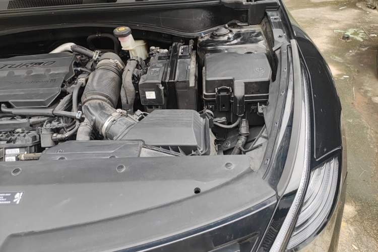 Used Kia Sportage (Chinese Domestic Model) 2023 2.0T Two-Wheel-Drive Prestige Edition Engine Bay Left