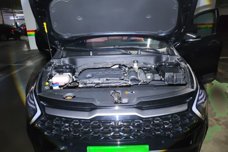 Used Kia Sportage (Chinese Domestic Model) 2023 2.0T Four-Wheel Drive Flagship Version Engine Bay