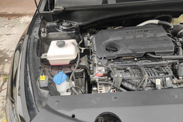 Used Kia Sportage (Chinese Domestic Model) 2023 2.0T Two-Wheel-Drive Prestige Edition Engine Bay Right