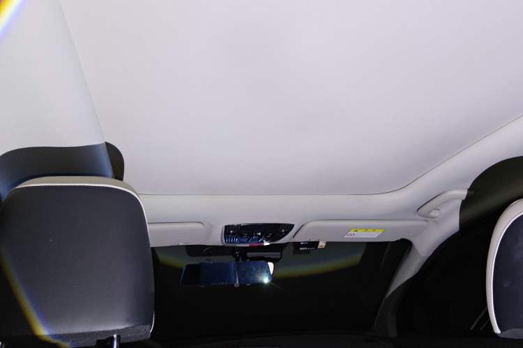 Used Kia Sportage (Chinese Domestic Model) 2023 1.5T Two-Wheel Drive Prestige Edition Headliner