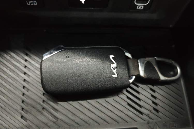 Used Kia Sportage (Chinese Domestic Model) 2023 2.0T Two-Wheel-Drive Prestige Edition Interior 1