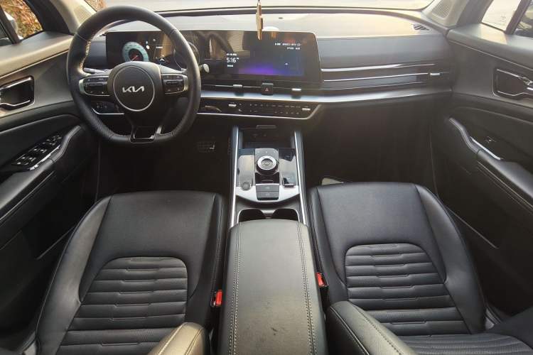 Used Kia Sportage (Chinese Domestic Model) 2023 2.0T Two-Wheel-Drive Prestige Edition Interior 2