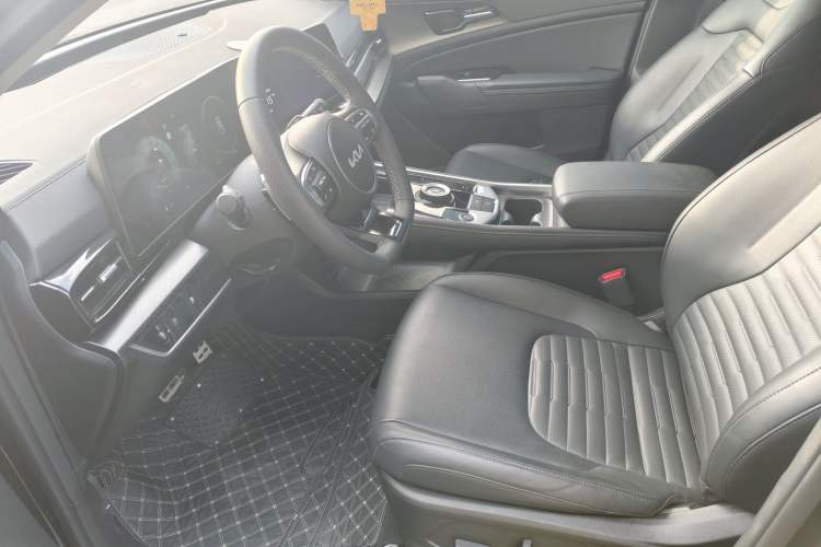Used Kia Sportage (Chinese Domestic Model) 2023 2.0T Two-Wheel-Drive Prestige Edition Interior 3