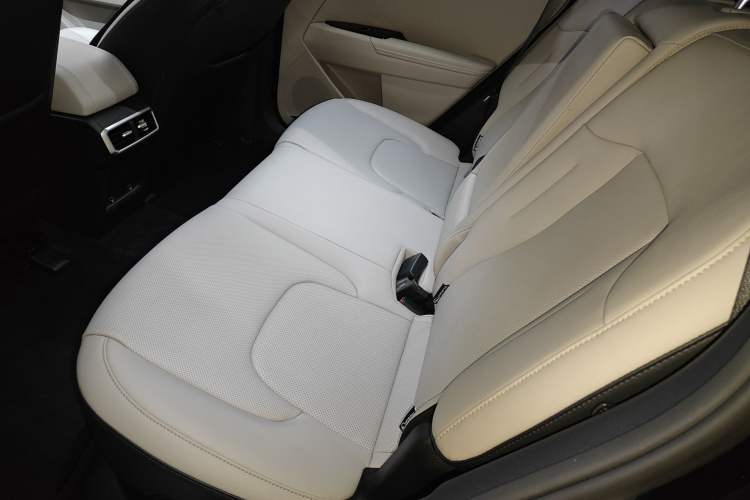 Used Kia Sportage (Chinese Domestic Model) 2023 1.5T Two-Wheel Drive Prestige Edition Interior 4