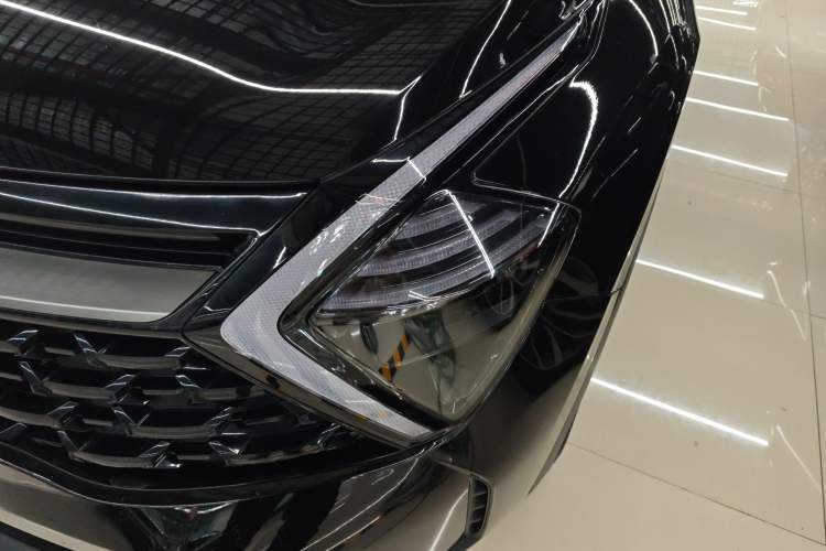Used Kia Sportage (Chinese Domestic Model) 2023 2.0T Two-Wheel-Drive Prestige Edition Left Front Headlight