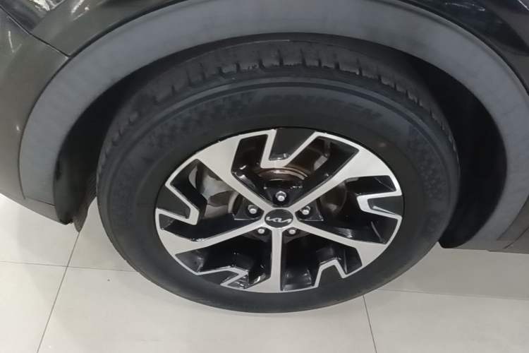 Used Kia Sportage (Chinese Domestic Model) 2023 1.5T Two-Wheel Drive Prestige Edition Left Front Wheel Hub