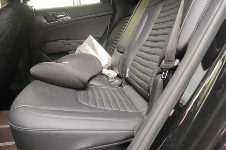 Used Kia Sportage (Chinese Domestic Model) 2023 2.0T Two-Wheel-Drive Prestige Edition Left Rear Seat