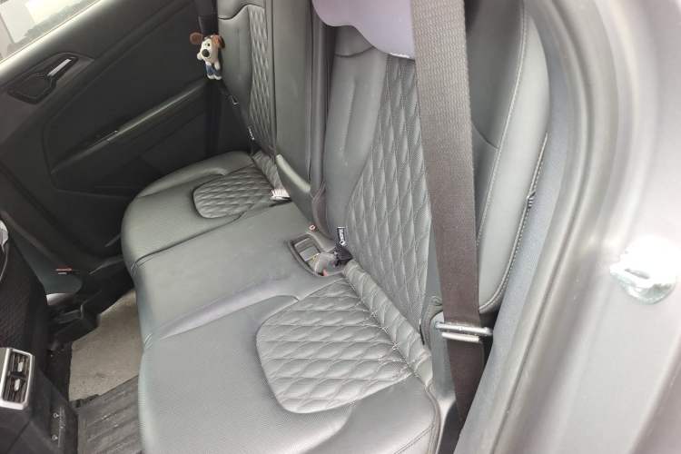 Used Kia Sportage (Chinese Domestic Model) 2023 2.0T Two-Wheel Drive Flagship Edition Left Rear Seat