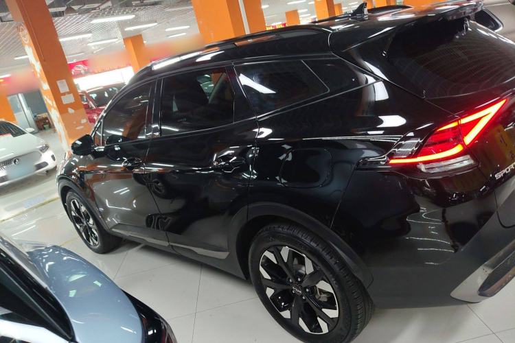 Used Kia Sportage (Chinese Domestic Model) 2023 2.0T Two-Wheel-Drive Prestige Edition Left Side