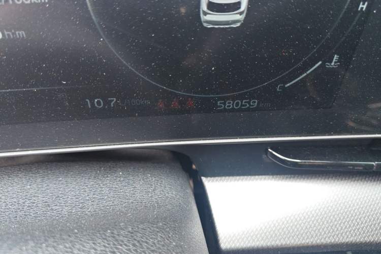 Used Kia Sportage (Chinese Domestic Model) 2023 2.0T Two-Wheel Drive Flagship Edition Odometer Close Up