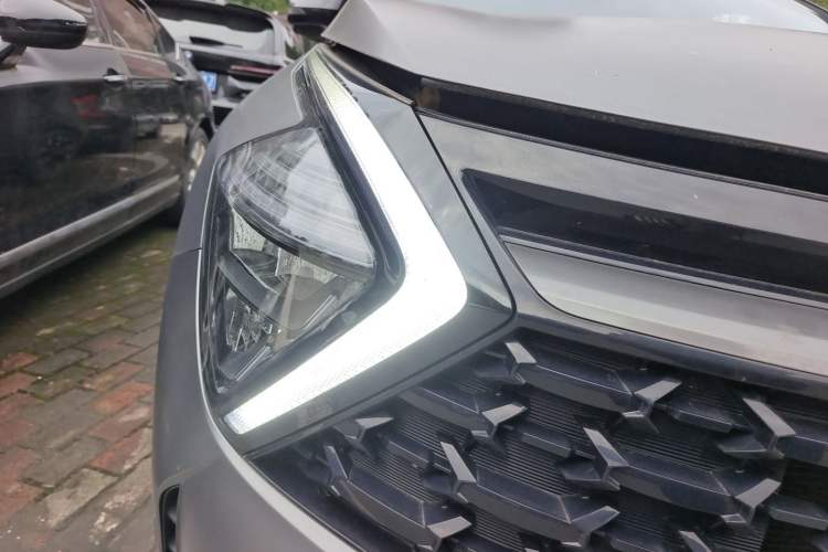 Used Kia Sportage (Chinese Domestic Model) 2023 2.0T Two-Wheel Drive Flagship Edition Right Front Headlight