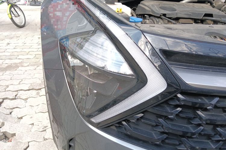 Used Kia Sportage (Chinese Domestic Model) 2023 2.0T Two-Wheel-Drive Prestige Edition Right Front Headlight
