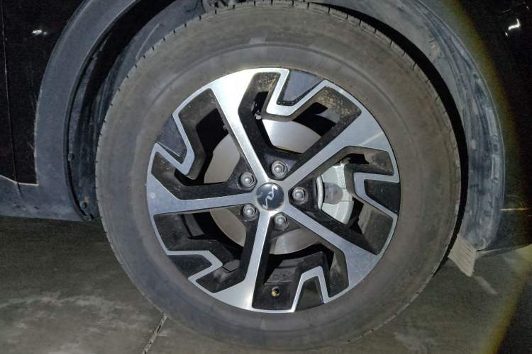 Used Kia Sportage (Chinese Domestic Model) 2023 1.5T Two-Wheel Drive Prestige Edition Right Front Wheel Hub