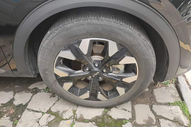 Used Kia Sportage (Chinese Domestic Model) 2023 2.0T Two-Wheel-Drive Prestige Edition Right Front Wheel Hub
