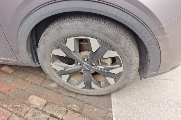 Used Kia Sportage (Chinese Domestic Model) 2023 2.0T Two-Wheel Drive Flagship Edition Right Front Wheel Hub