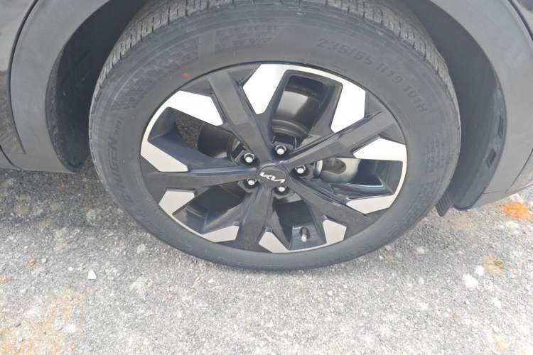 Used Kia Sportage (Chinese Domestic Model) 2023 2.0T Two-Wheel Drive Flagship Edition Right Front Wheel Hub