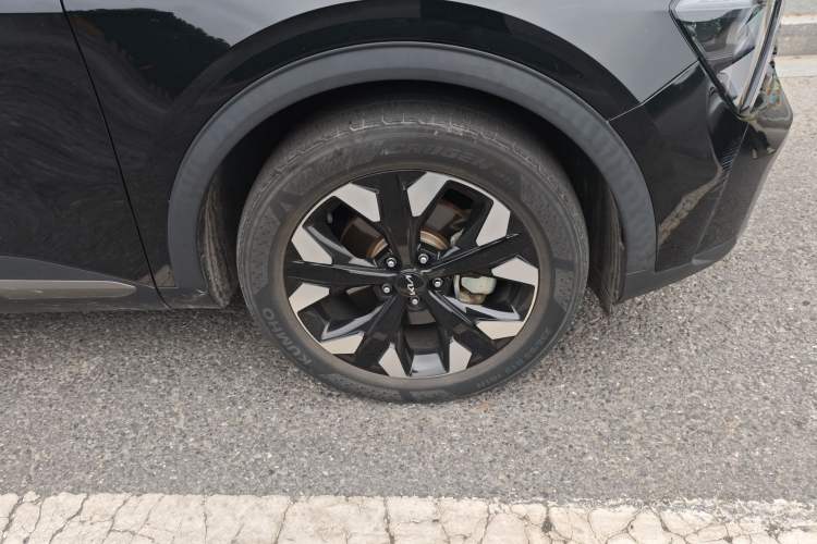 Used Kia Sportage (Chinese Domestic Model) 2023 2.0T Two-Wheel-Drive Prestige Edition Right Front Wheel Hub