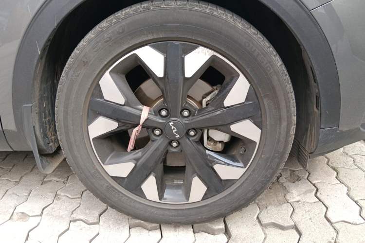 Used Kia Sportage (Chinese Domestic Model) 2023 2.0T Two-Wheel-Drive Prestige Edition Right Front Wheel Hub