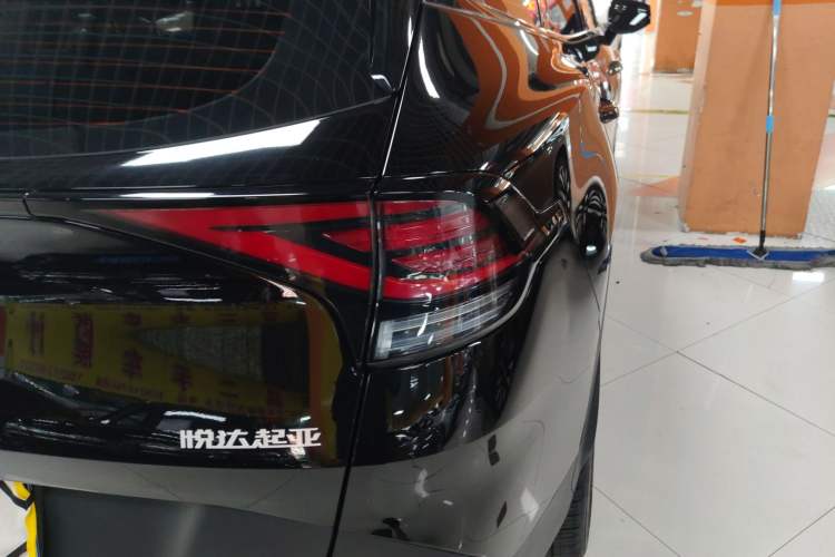 Used Kia Sportage (Chinese Domestic Model) 2023 2.0T Two-Wheel-Drive Prestige Edition Right Rear Taillight