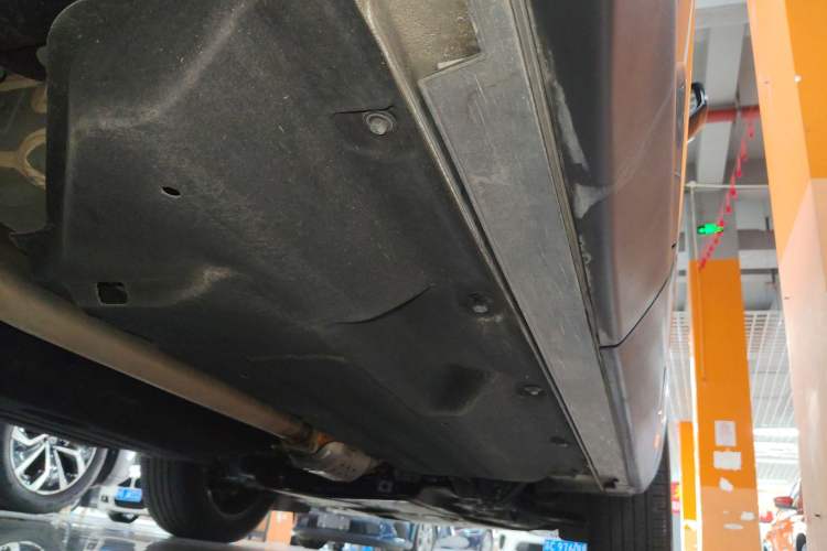 Used Kia Sportage (Chinese Domestic Model) 2023 2.0T Two-Wheel-Drive Prestige Edition Right Side Sill