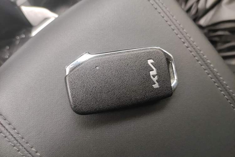 Used Kia Sportage (Chinese Domestic Model) 2023 2.0T Two-Wheel-Drive Prestige Edition Vehicle Key