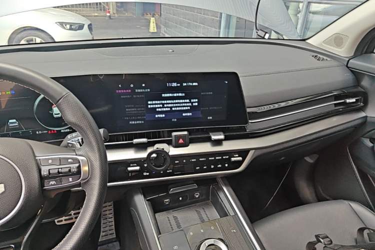 Used Kia Sportage (Chinese Domestic Model) 2023 2.0T Two-Wheel-Drive Prestige Edition Audio And AC Panel