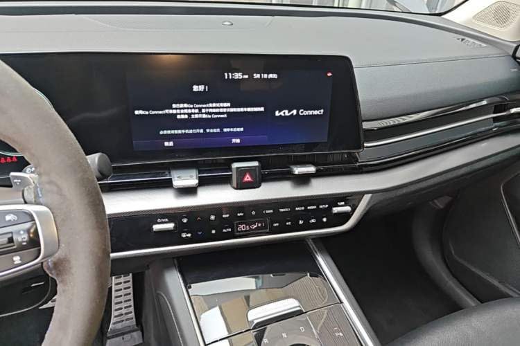 Used Kia Sportage (Chinese Domestic Model) 2023 2.0T Two-Wheel-Drive Prestige Edition Audio And AC Panel